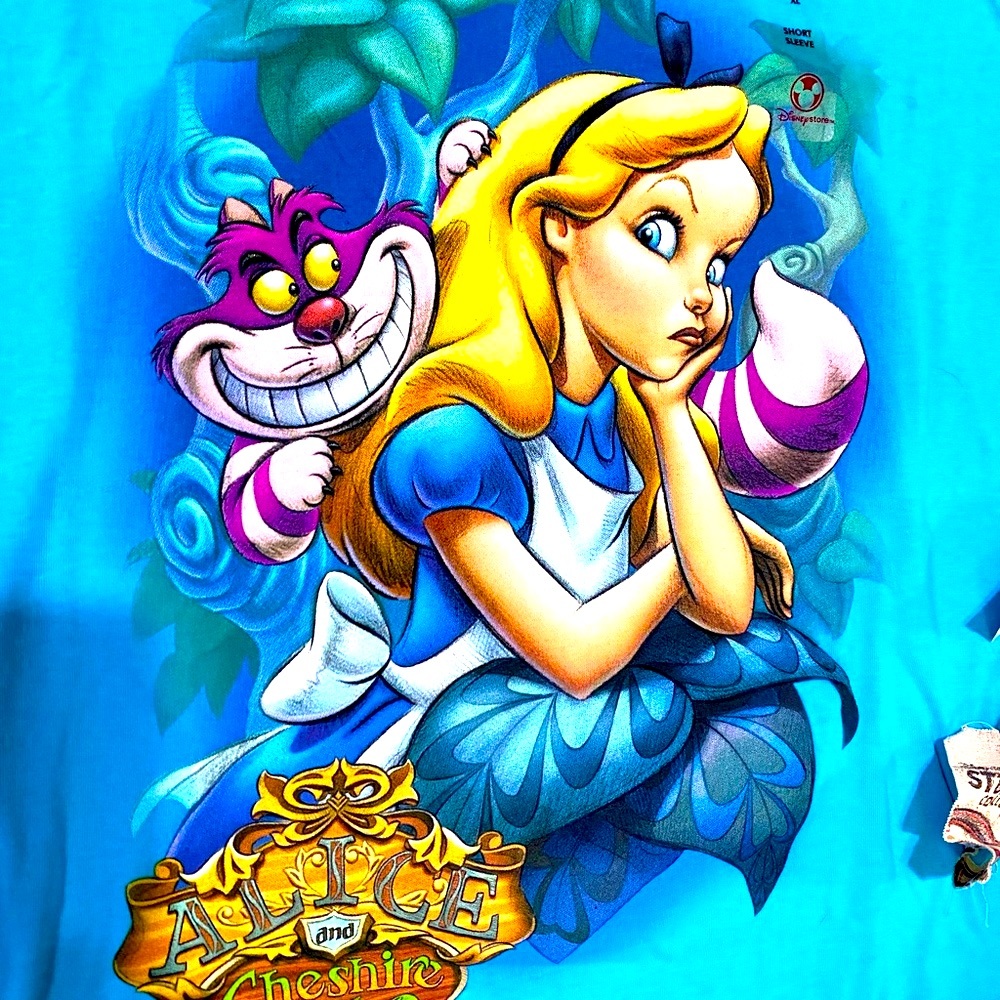 DISNEY STORE STUDIO COLLECTION 90s Y2K ALICE IN WONDERLAND LIMITED EDITION TEE